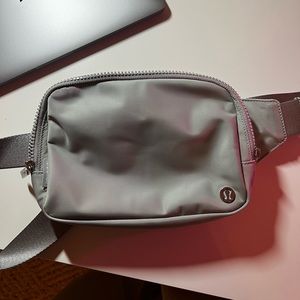 Lululemon Everywhere Belt Bag SIZE LARGE